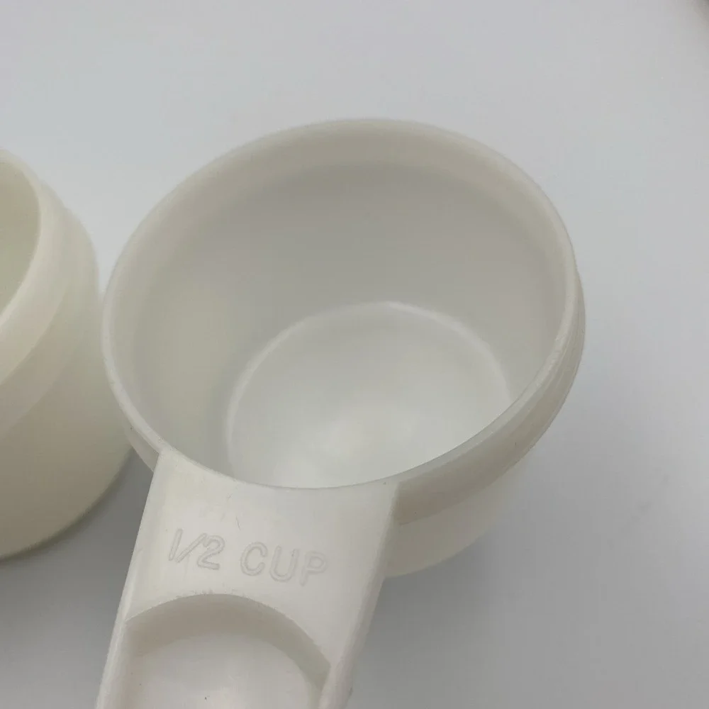 Vtg Tupperware 4 Measuring Cups Opaque (color 2) Nesting 1/3-1/2-2/3-3/4